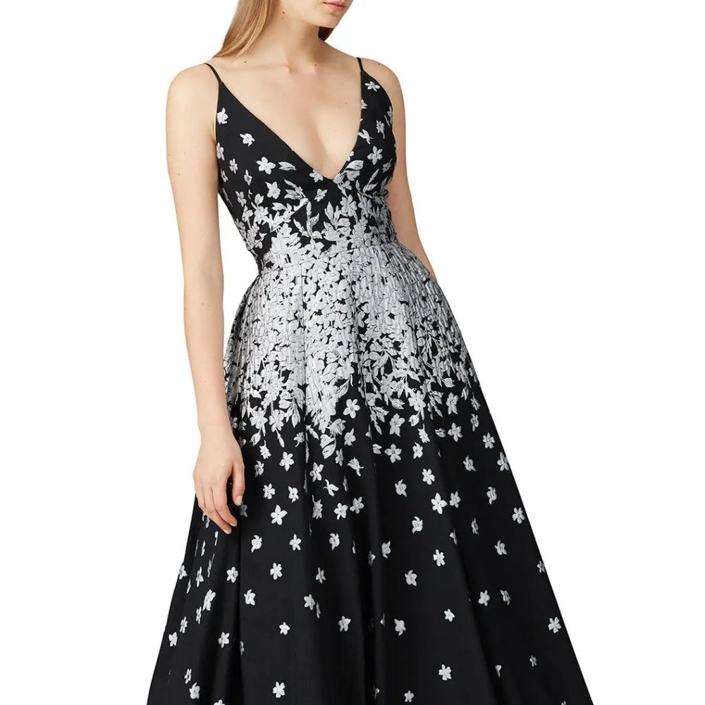 ML Monique Lhuillier Silver Metallic Jacquard Gown 2